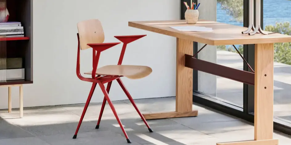 Ergonomikus irodai asztal kiválasztása modern munkaállomáshoz – útmutató az ideális irodai asztal méretéhez, magasságához és anyagához.